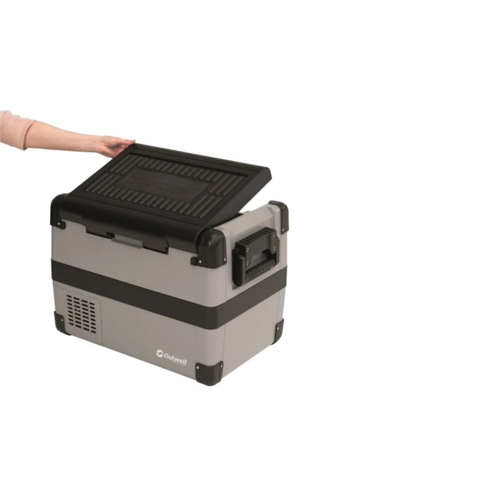 Outwell Deep Cool 35L Coolbox 5 Outwell Deep Cool 35L Coolbox - Image 3