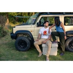 Coleman Pro Series 55QT Wheeled Cooler Box -Vango Camping Shop 6738bbd1 5b90 3854 b495 873415ce00de