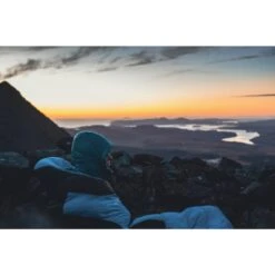 Vango Apex 1 Sleeping Bag -Vango Camping Shop apex 1 lifestyle low 3