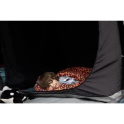 Vango Savannah 400 Poled Tent Package (incl Footprint) -Vango Camping Shop savannah 400 lifestyle low 4