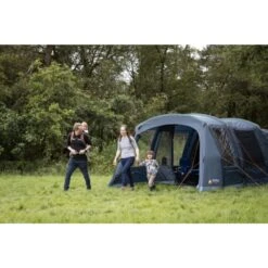 Vango Savannah 400 Poled Tent Package (incl Footprint) -Vango Camping Shop savannah 400 lifestyle low 6